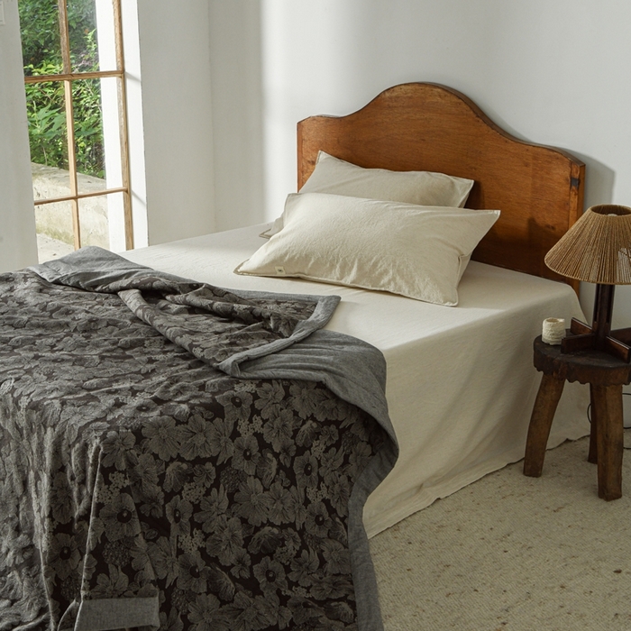 91家纺网 家纺一手货源 找家纺 简家居 2025新款简约亲肤夏被夏凉被空调被 夏被-百色花开