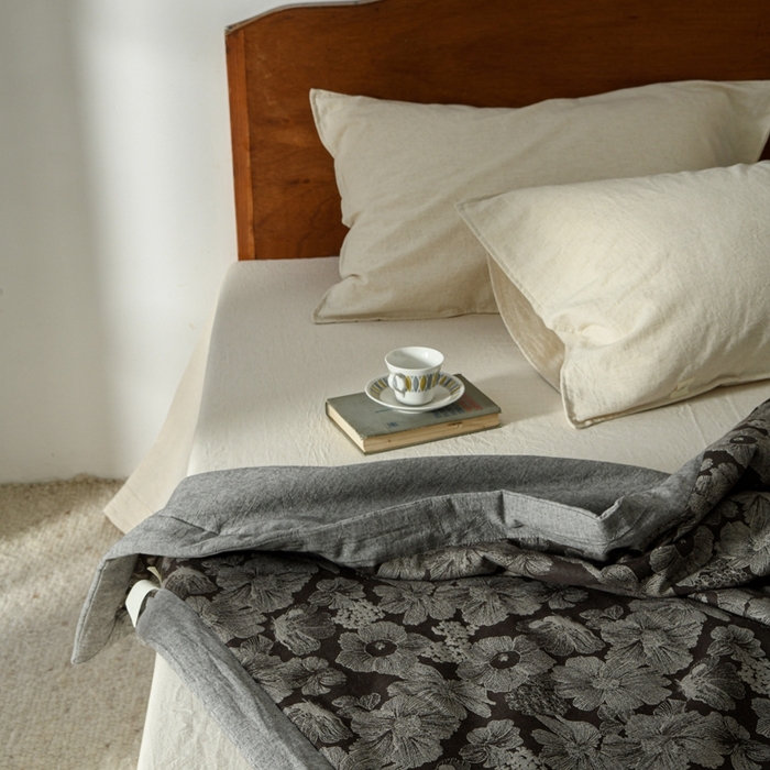 91家纺网 家纺一手货源 找家纺 简家居 2025新款简约亲肤夏被夏凉被空调被 夏被-百色花开