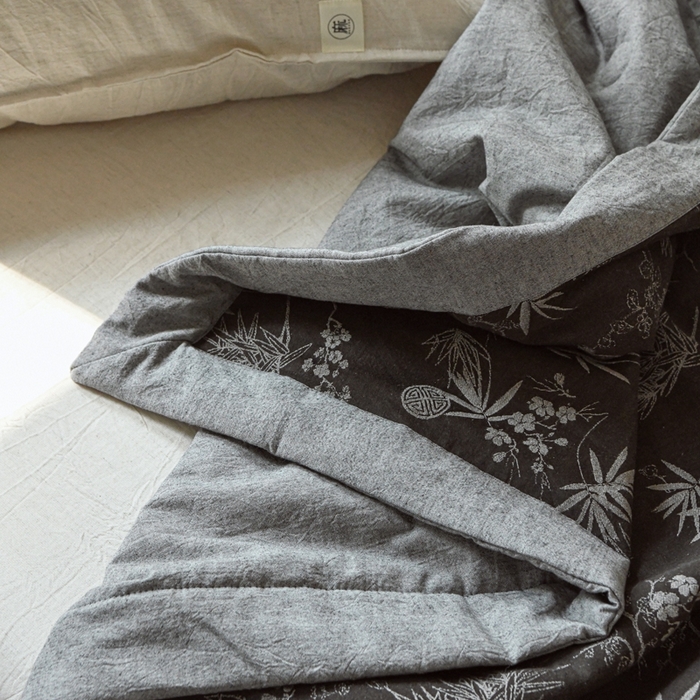 91家纺网 家纺一手货源 找家纺 简家居 2025新款简约亲肤夏被夏凉被空调被 夏被-邻家小院