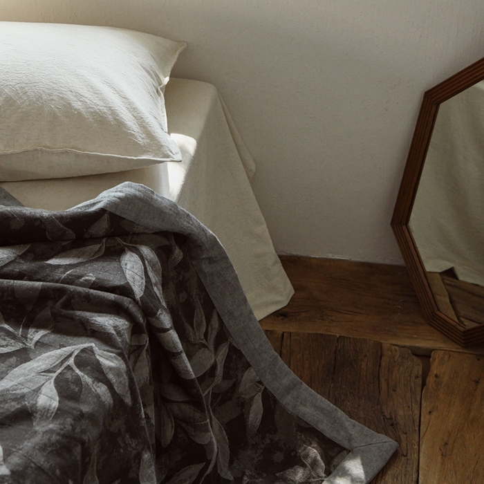 91家纺网 家纺一手货源 找家纺 简家居 2025新款简约亲肤夏被夏凉被空调被 夏被-蔓藤