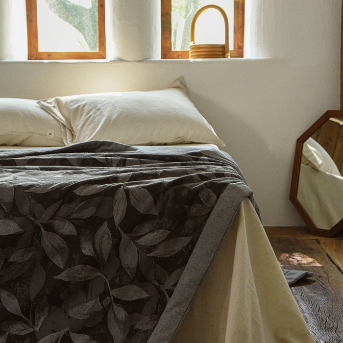 91家纺网 家纺一手货源 找家纺 简家居 2025新款简约亲肤夏被夏凉被空调被 夏被-蔓藤