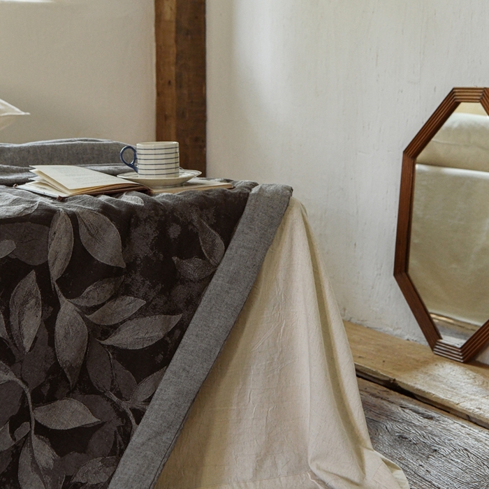 91家纺网 家纺一手货源 找家纺 简家居 2025新款简约亲肤夏被夏凉被空调被 夏被-蔓藤