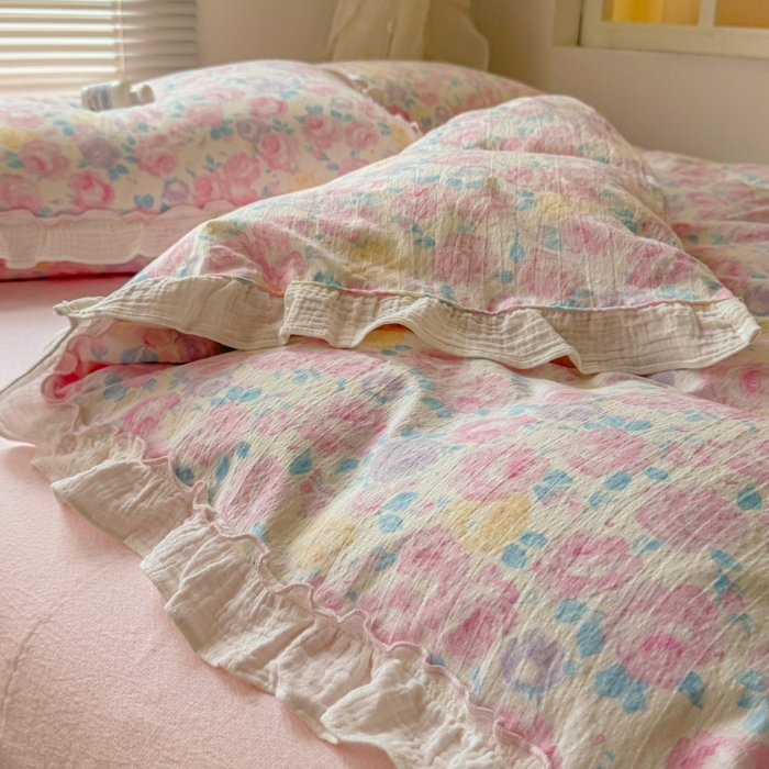 91家纺网 家纺一手货源 找家纺 繁花家居 2025新款云感棉提花学生季超温柔小花边四件套 半亩花田