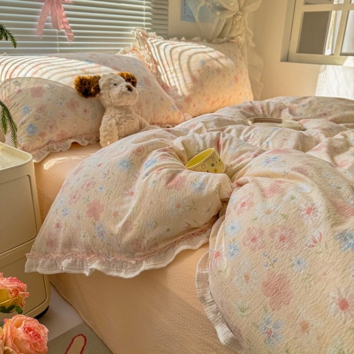 91家纺网 家纺一手货源 找家纺 繁花家居 2025新款云感棉提花学生季超温柔小花边四件套 芳华