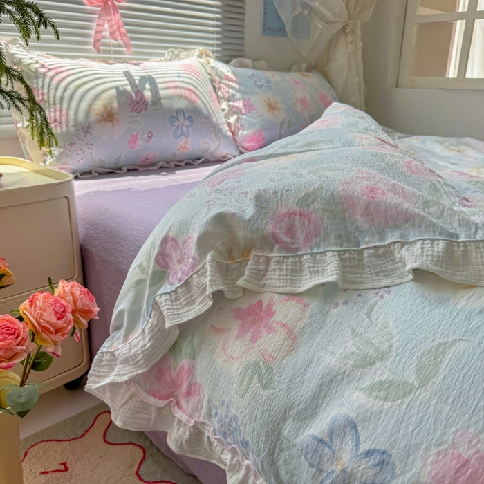 91家纺网 家纺一手货源 找家纺 繁花家居 2025新款云感棉提花学生季超温柔小花边四件套 海岛清茶