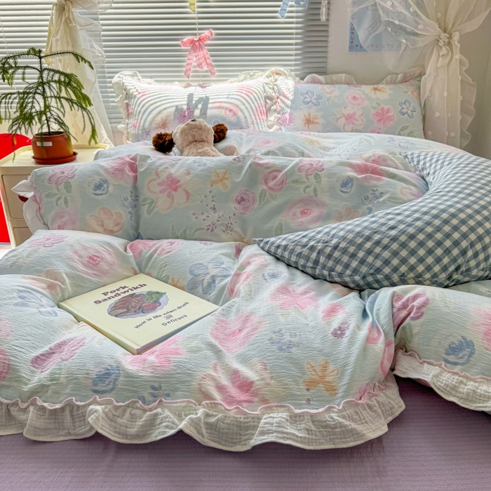 91家纺网 家纺一手货源 找家纺 繁花家居 2025新款云感棉提花学生季超温柔小花边四件套 海岛清茶