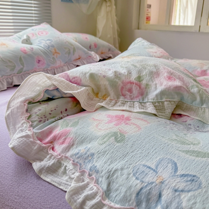 91家纺网 家纺一手货源 找家纺 繁花家居 2025新款云感棉提花学生季超温柔小花边四件套 海岛清茶