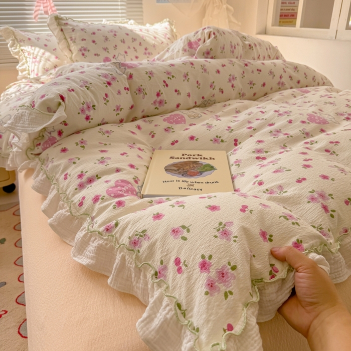 91家纺网 家纺一手货源 找家纺 繁花家居 2025新款云感棉提花学生季超温柔小花边四件套 可可西里