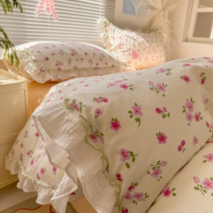 91家纺网 家纺一手货源 找家纺 繁花家居 2025新款云感棉提花学生季超温柔小花边四件套 可可西里