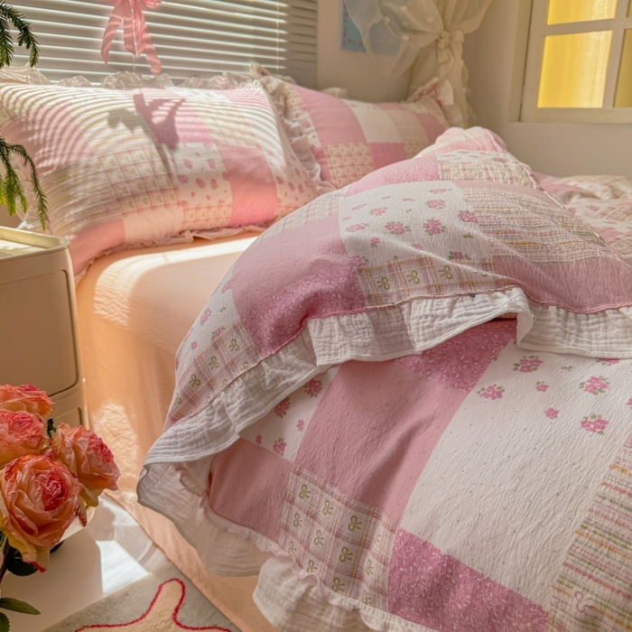 91家纺网 家纺一手货源 找家纺 繁花家居 2025新款云感棉提花学生季超温柔小花边四件套 克拉之恋