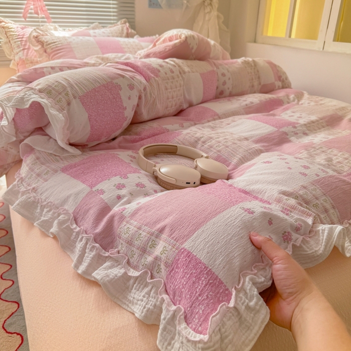 91家纺网 家纺一手货源 找家纺 繁花家居 2025新款云感棉提花学生季超温柔小花边四件套 克拉之恋