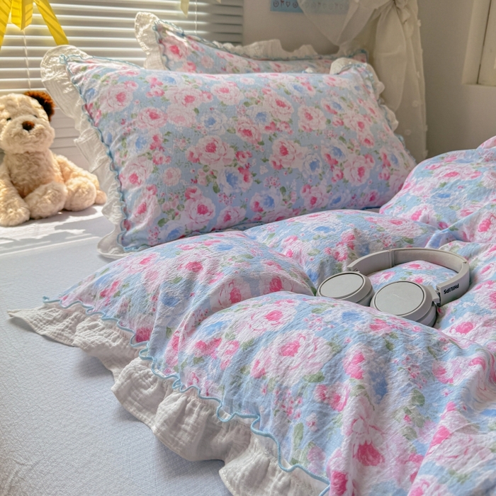 91家纺网 家纺一手货源 找家纺 繁花家居 2025新款云感棉提花学生季超温柔小花边四件套 南笙假日