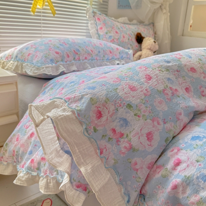 91家纺网 家纺一手货源 找家纺 繁花家居 2025新款云感棉提花学生季超温柔小花边四件套 南笙假日