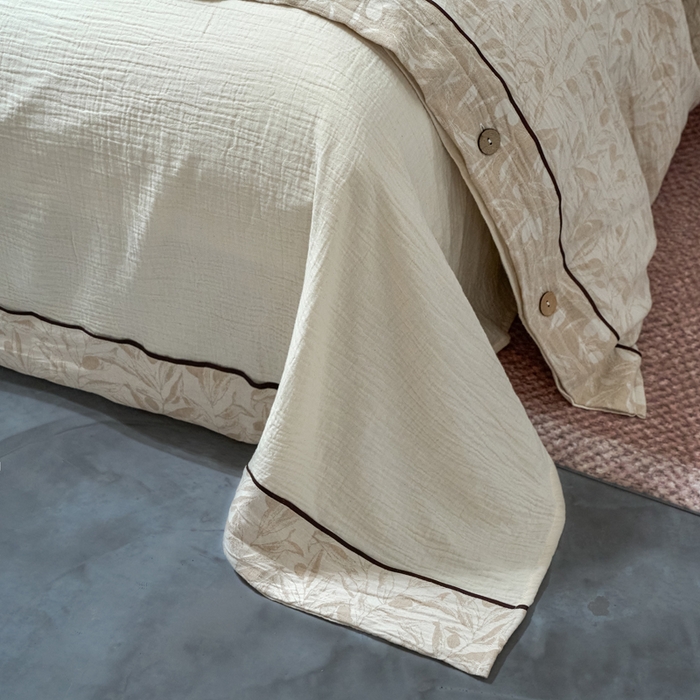 91家纺网 家纺一手货源 找家纺 春皖家纺 2025新款棉麻大提花双层纱系列四件套-纽扣款 赫素