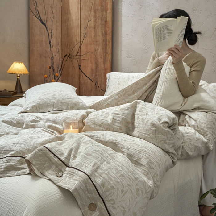 91家纺网 家纺一手货源 找家纺 春皖家纺 2025新款棉麻大提花双层纱系列四件套-纽扣款 赫素