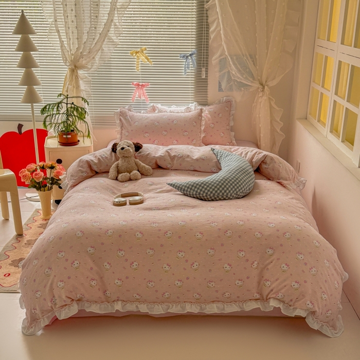 91家纺网 家纺一手货源 找家纺 繁花家居 2025新款云感棉提花学生季超温柔小花边四件套 圣代甜喵-粉