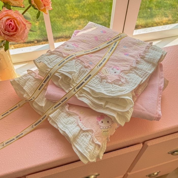 91家纺网 家纺一手货源 找家纺 繁花家居 2025新款云感棉提花学生季超温柔小花边四件套 圣代甜喵-粉