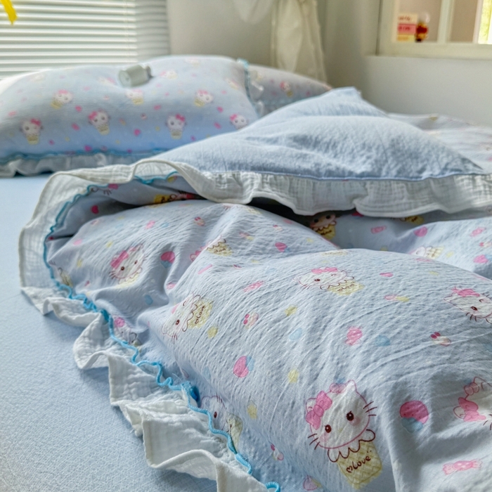 91家纺网 家纺一手货源 找家纺 繁花家居 2025新款云感棉提花学生季超温柔小花边四件套 圣代甜喵-蓝