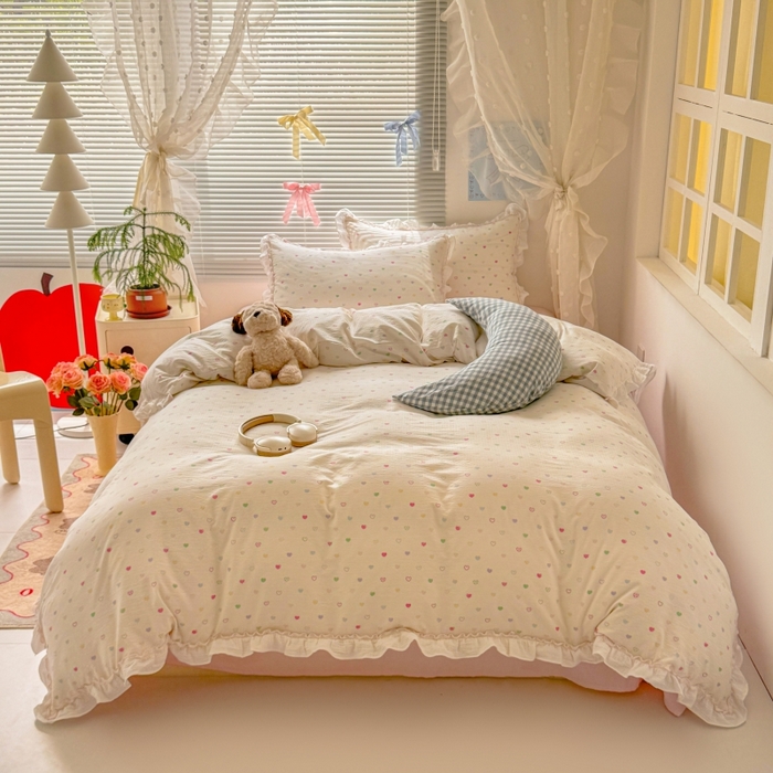 91家纺网 家纺一手货源 找家纺 繁花家居 2025新款云感棉提花学生季超温柔小花边四件套 心型糖露