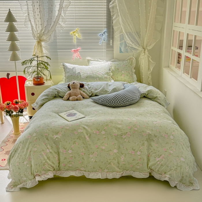 91家纺网 家纺一手货源 找家纺 繁花家居 2025新款云感棉提花学生季超温柔小花边四件套 叶雨浪漫