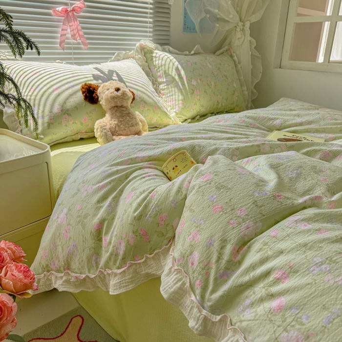 91家纺网 家纺一手货源 找家纺 繁花家居 2025新款云感棉提花学生季超温柔小花边四件套 叶雨浪漫