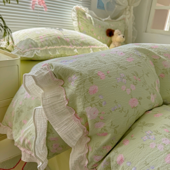 91家纺网 家纺一手货源 找家纺 繁花家居 2025新款云感棉提花学生季超温柔小花边四件套 叶雨浪漫