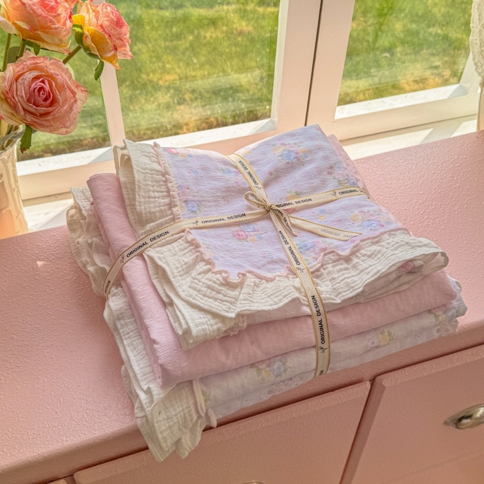 91家纺网 家纺一手货源 找家纺 繁花家居 2025新款云感棉提花学生季超温柔小花边四件套 云水谣