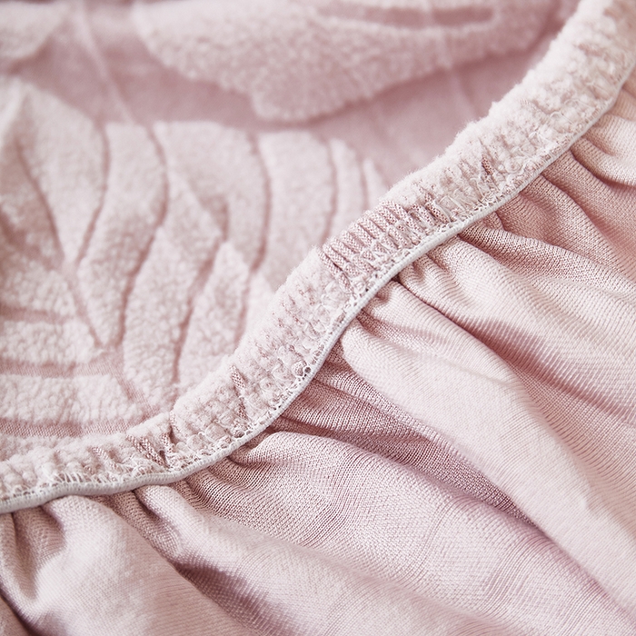 91家纺网 家纺一手货源 找家纺 （总）丝绮鹿 2025新款羊羔绒直排松紧款沙发套-枫叶