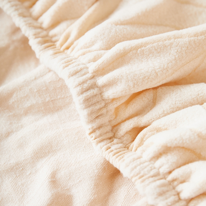 91家纺网 家纺一手货源 找家纺 丝绮鹿 2025新款羊羔绒直排松紧款沙发套-枫叶 枫叶-象牙黄