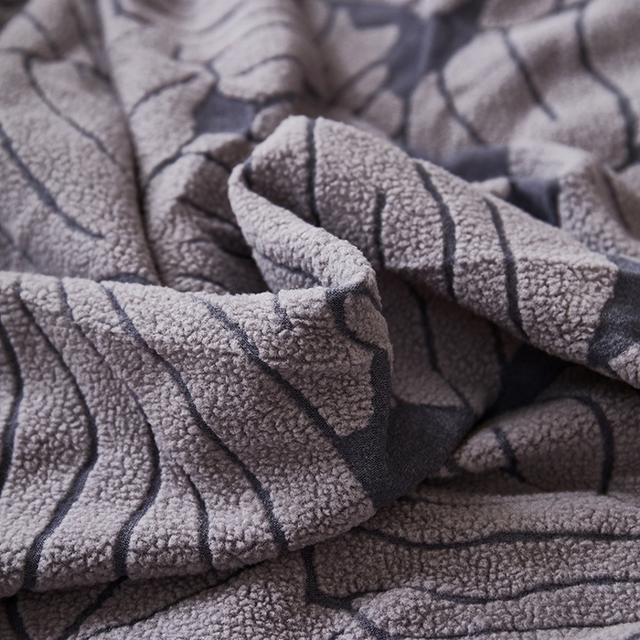 91家纺网 家纺一手货源 找家纺 丝绮鹿 2025新款羊羔绒直排松紧款沙发套-枫叶 枫叶-烟灰