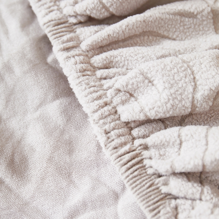 91家纺网 家纺一手货源 找家纺 丝绮鹿 2025新款羊羔绒直排松紧款沙发套-枫叶 枫叶-银灰