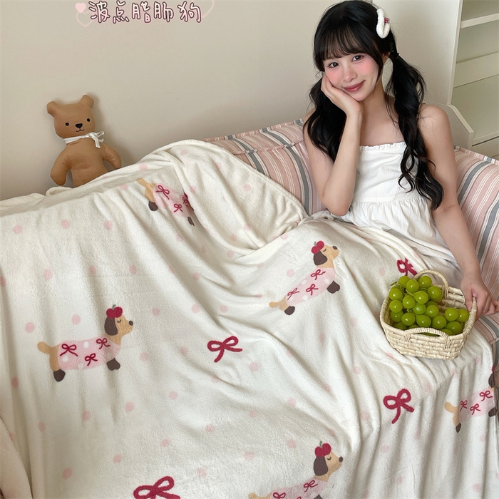 91家纺网 家纺一手货源 找家纺 顾里家纺 2025新款ins少女奶油治愈双面牛奶绒毯 波点腊肠狗