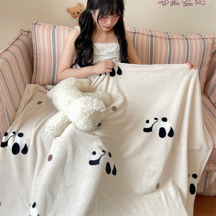 91家纺网 家纺一手货源 找家纺 顾里家纺 2025新款ins少女奶油治愈双面牛奶绒毯 波点熊猫