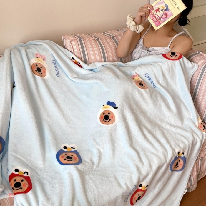 91家纺网 家纺一手货源 找家纺 顾里家纺 2025新款ins少女奶油治愈双面牛奶绒毯 大眼熊