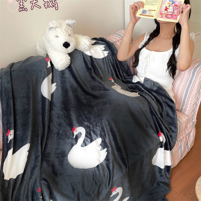91家纺网 家纺一手货源 找家纺 顾里家纺 2025新款ins少女奶油治愈双面牛奶绒毯 黑天鹅