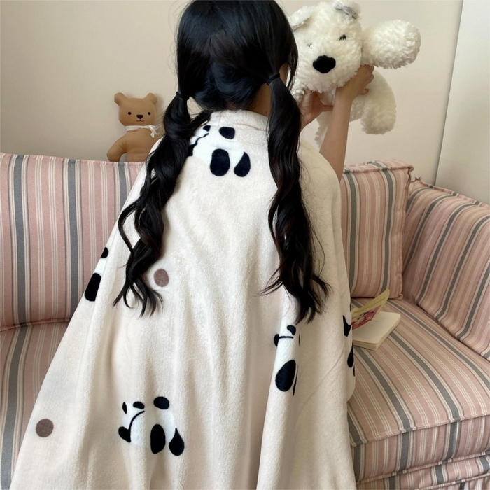 91家纺网 家纺一手货源 找家纺 顾里家纺 2025新款ins少女奶油治愈双面牛奶绒毯 波点熊猫