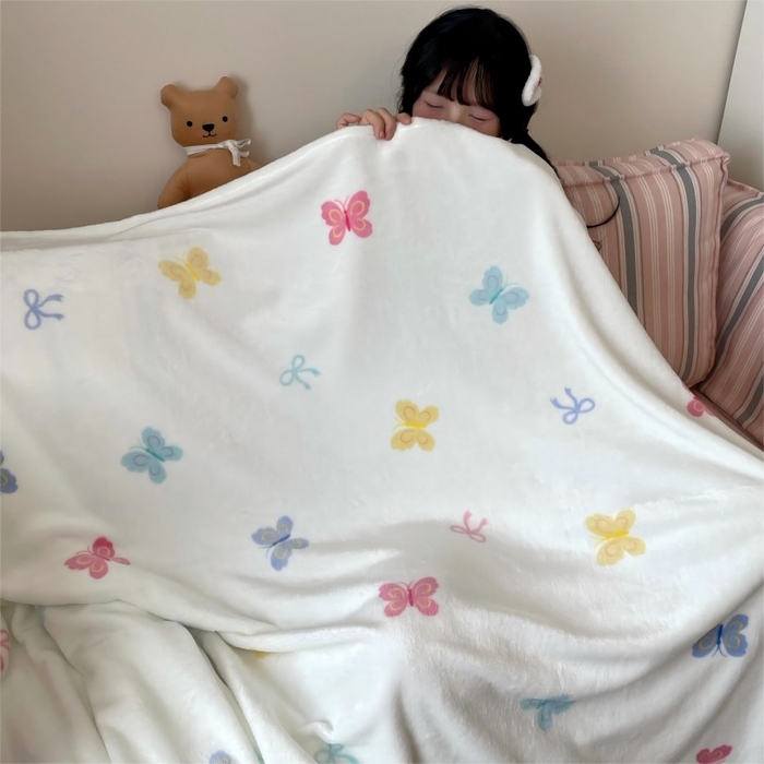91家纺网 家纺一手货源 找家纺 顾里家纺 2025新款ins少女奶油治愈双面牛奶绒毯 彩色蝴蝶