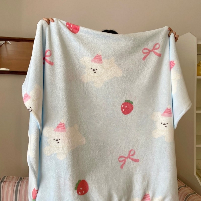 91家纺网 家纺一手货源 找家纺 顾里家纺 2025新款ins少女奶油治愈双面牛奶绒毯 草莓小狗