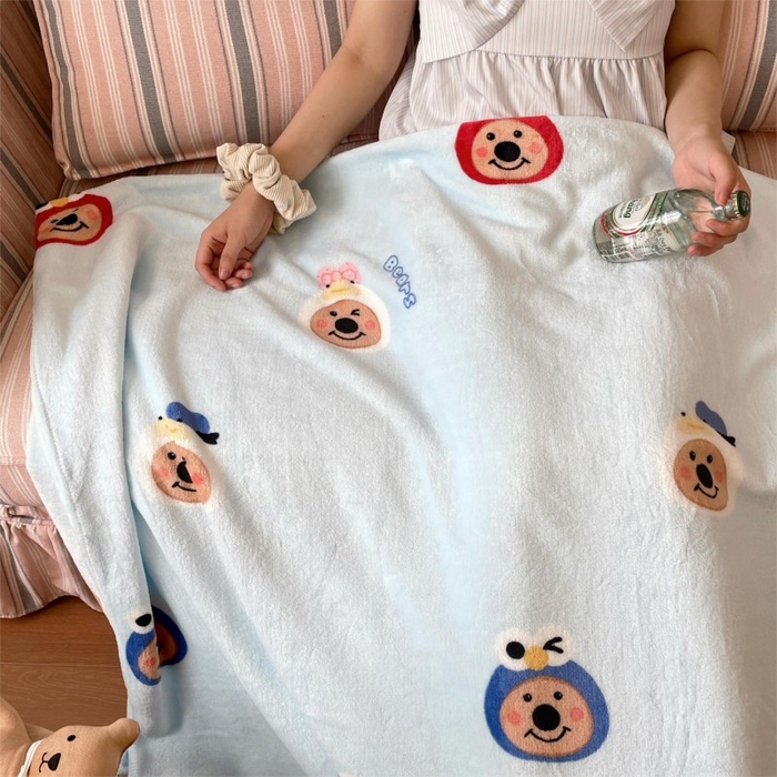 91家纺网 家纺一手货源 找家纺 顾里家纺 2025新款ins少女奶油治愈双面牛奶绒毯 大眼熊