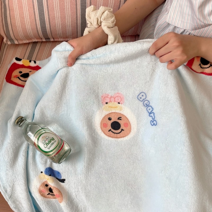 91家纺网 家纺一手货源 找家纺 顾里家纺 2025新款ins少女奶油治愈双面牛奶绒毯 大眼熊