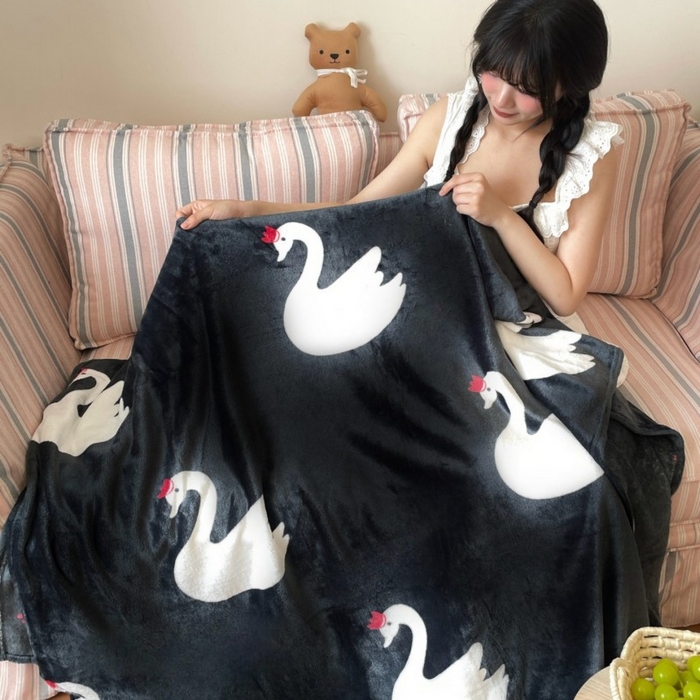 顾里家纺 2025新款ins少女奶油治愈双面牛奶绒毯 黑天鹅