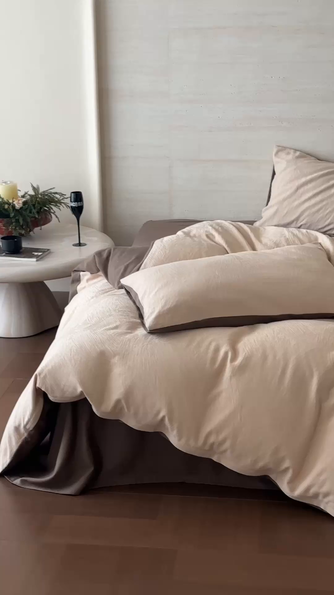 91家纺网 家纺一手货源 找家纺 梦享生活家居 2025新款全棉纯棉三层肌理提花四件套-素写系列（会员减10） 素写-奶白双拼可可棕