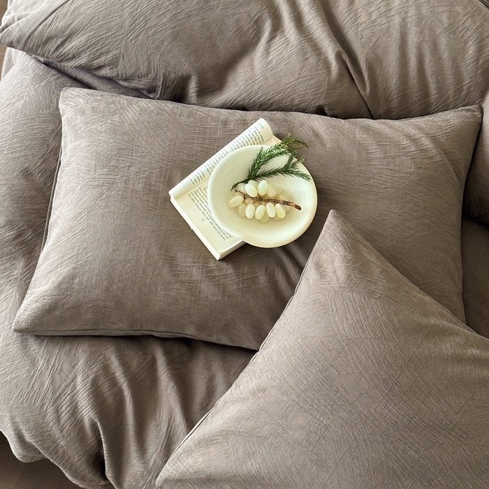 91家纺网 家纺一手货源 找家纺 梦享生活家居 2025新款全棉纯棉三层肌理提花四件套-素写系列（会员减10） 素写-可可棕