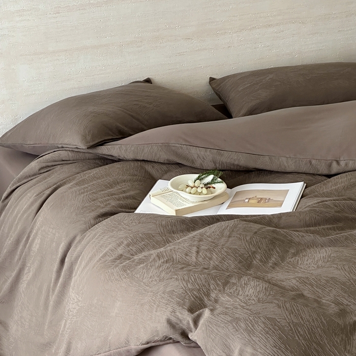 91家纺网 家纺一手货源 找家纺 梦享生活家居 2025新款全棉纯棉三层肌理提花四件套-素写系列（会员减10） 素写-可可棕