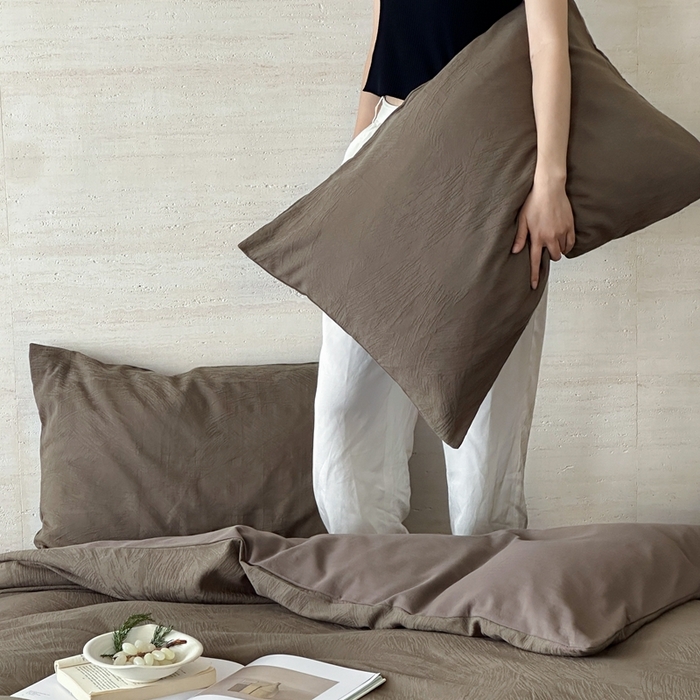 91家纺网 家纺一手货源 找家纺 梦享生活家居 2025新款全棉纯棉三层肌理提花四件套-素写系列（会员减10） 素写-可可棕