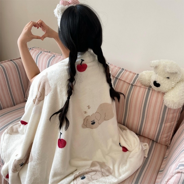 91家纺网 家纺一手货源 找家纺 顾里家纺 2025新款ins少女奶油治愈双面牛奶绒毯 趴趴熊