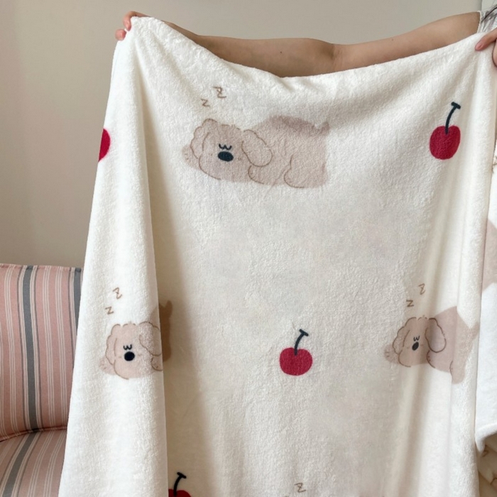 91家纺网 家纺一手货源 找家纺 顾里家纺 2025新款ins少女奶油治愈双面牛奶绒毯 趴趴熊