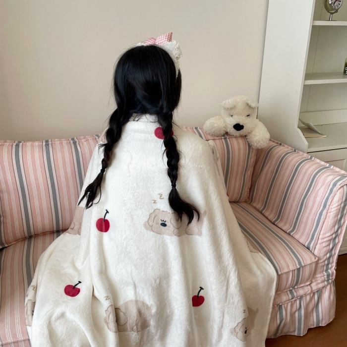 91家纺网 家纺一手货源 找家纺 顾里家纺 2025新款ins少女奶油治愈双面牛奶绒毯 趴趴熊