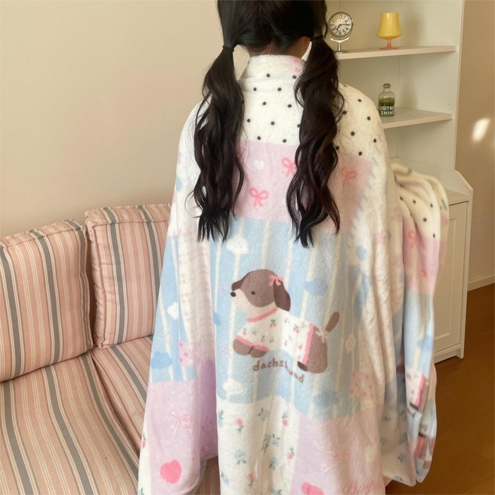 91家纺网 家纺一手货源 找家纺 顾里家纺 2025新款ins少女奶油治愈双面牛奶绒毯 拼接腊肠狗