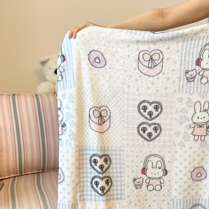 91家纺网 家纺一手货源 找家纺 顾里家纺 2025新款ins少女奶油治愈双面牛奶绒毯 兔子时光